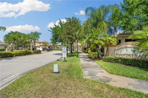 2522 Stockbridge Square SW Vero Beach FL 32962