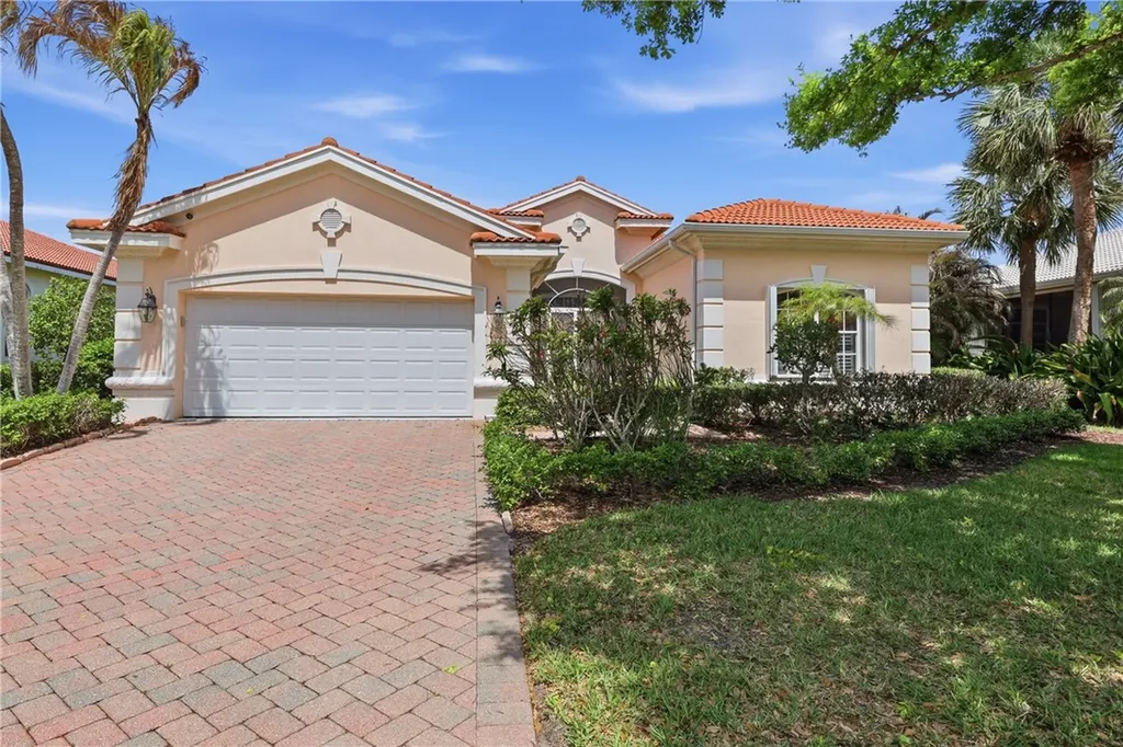 1332 W Island Club Square Vero Beach FL 32963