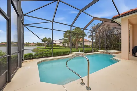 1332 W Island Club Square Vero Beach FL 32963