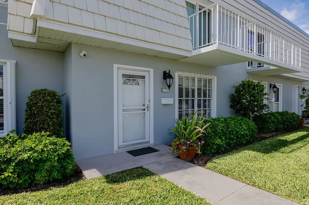 2731 Ocean Drive Vero Beach FL 32963