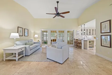 810 Fox Trail SW Vero Beach FL 32962