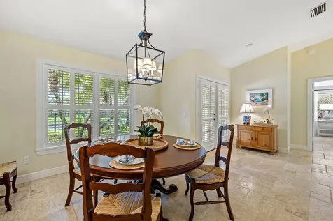 810 Fox Trail SW Vero Beach FL 32962