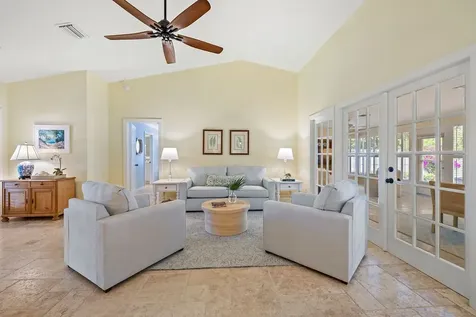 810 Fox Trail SW Vero Beach FL 32962