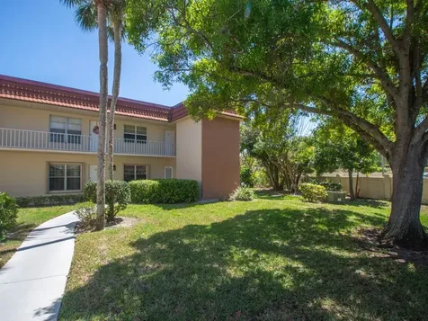 95 Spring Lake Drive SW Vero Beach FL 32962