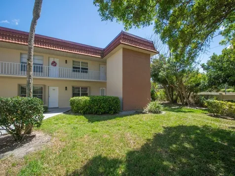 95 Spring Lake Drive SW Vero Beach FL 32962