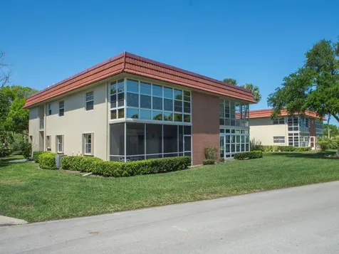 95 Spring Lake Drive SW Vero Beach FL 32962