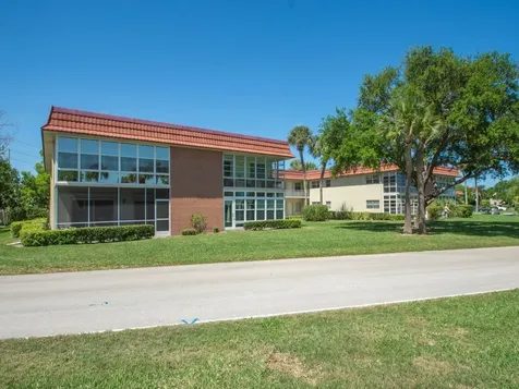 95 Spring Lake Drive SW Vero Beach FL 32962