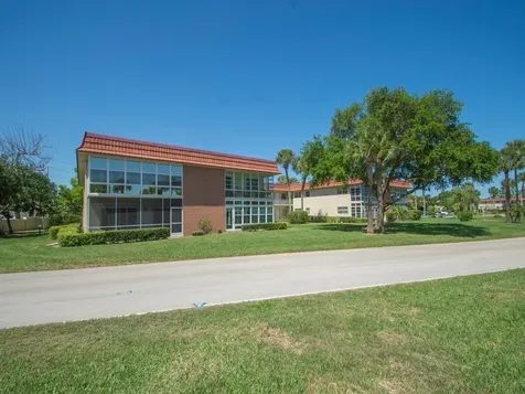 95 Spring Lake Drive SW Vero Beach FL 32962