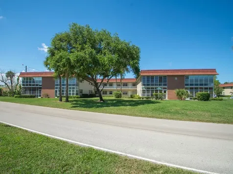 95 Spring Lake Drive SW Vero Beach FL 32962