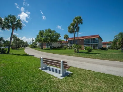 95 Spring Lake Drive SW Vero Beach FL 32962