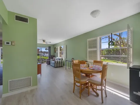 95 Spring Lake Drive SW Vero Beach FL 32962