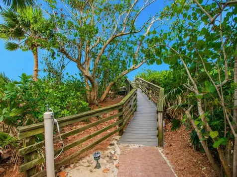 250 Ocean Beach Trail Vero Beach FL 32963