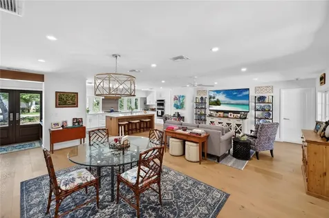 706 Hibiscus Lane Vero Beach FL 32963