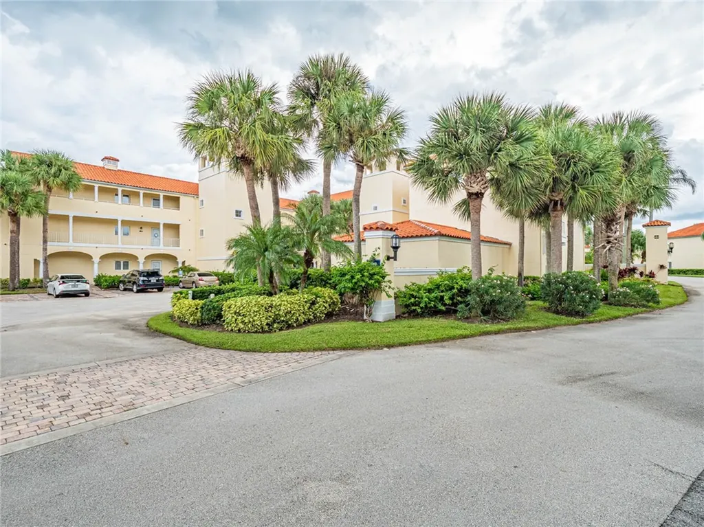 5060 Harmony Circle Vero Beach FL 32967