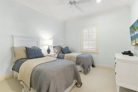 842 Carolina Circle SW Vero Beach FL 32962