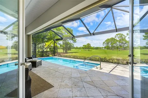 842 Carolina Circle SW Vero Beach FL 32962