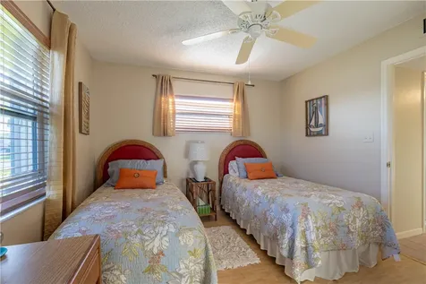 351 N Grove Isle Circle Vero Beach FL 32962