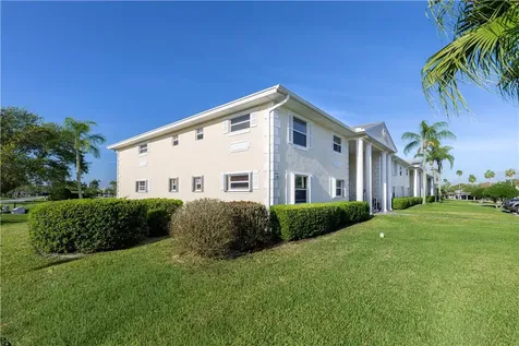 351 N Grove Isle Circle Vero Beach FL 32962