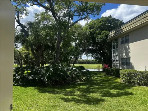 15 Vista Gardens Trail Vero Beach FL 32962