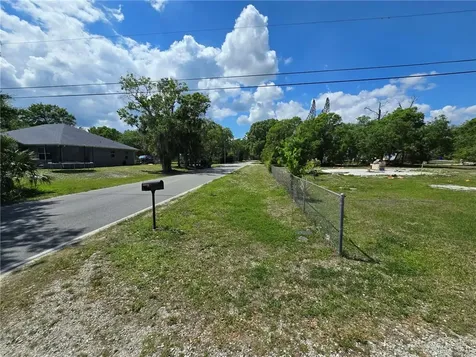 144 N Elm Street Fellsmere FL 32948