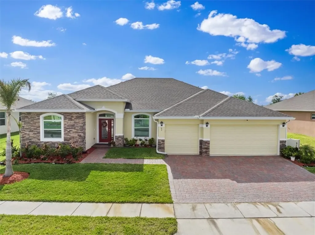 63 52nd Square Vero Beach FL 32968