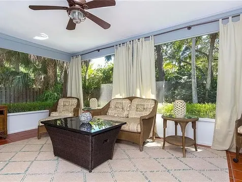 711 Royal Palm Place Vero Beach FL 32960