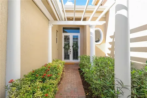 1224 River Reach Drive Vero Beach FL 32967