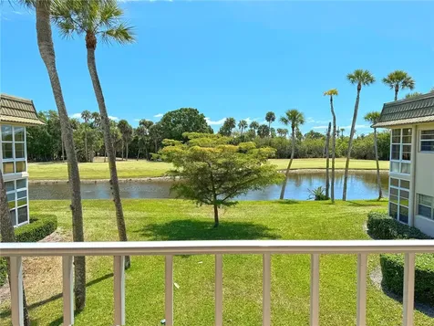 12 Vista Gardens Trail Vero Beach FL 32962