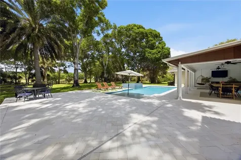 655 40th Avenue SW Vero Beach FL 32968