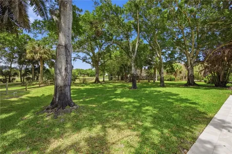 655 40th Avenue SW Vero Beach FL 32968
