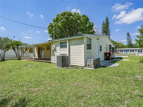 1620 5th Avenue Vero Beach FL 32960