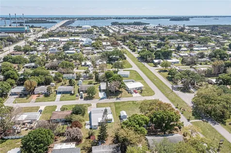 1620 5th Avenue Vero Beach FL 32960