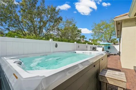 4245 Diamond Square Vero Beach FL 32967