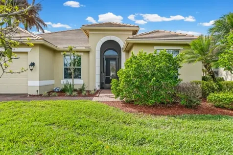 4245 Diamond Square Vero Beach FL 32967