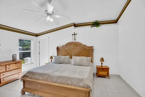 206 10th Court Vero Beach FL 32962