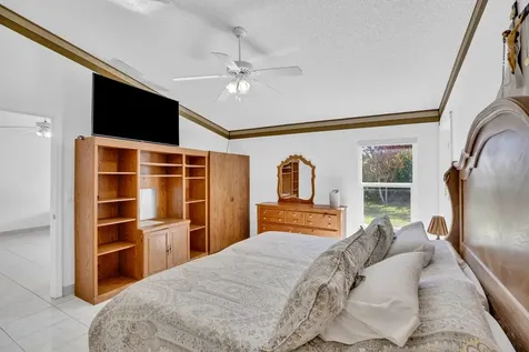 206 10th Court Vero Beach FL 32962