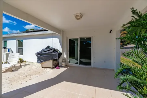 206 10th Court Vero Beach FL 32962
