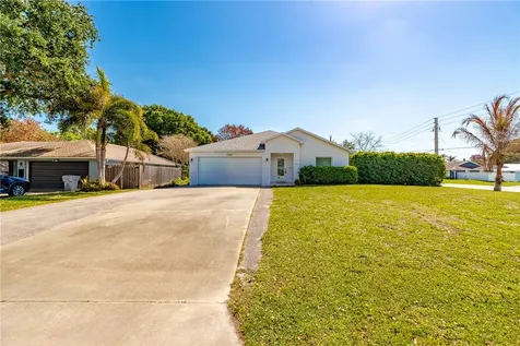 206 10th Court Vero Beach FL 32962