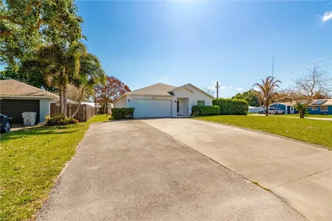 206 10th Court Vero Beach FL 32962