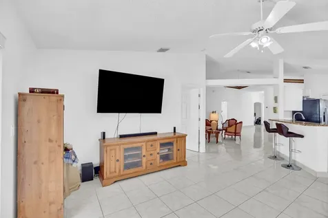 206 10th Court Vero Beach FL 32962