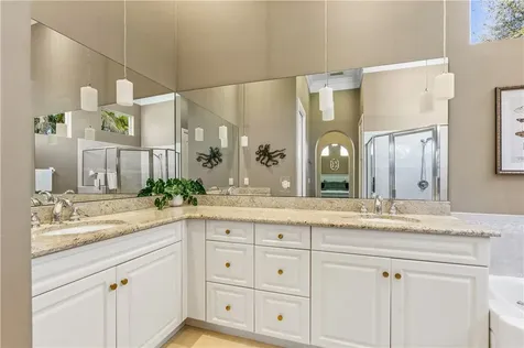 4207 Diamond Square Vero Beach FL 32967