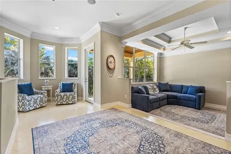 4207 Diamond Square Vero Beach FL 32967