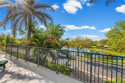 4207 Diamond Square Vero Beach FL 32967