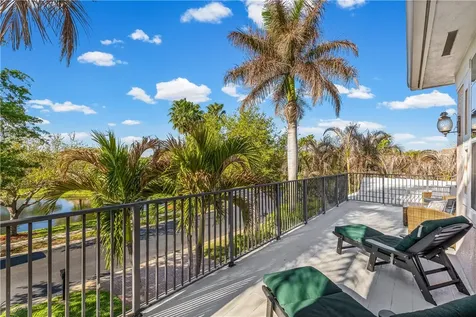 4207 Diamond Square Vero Beach FL 32967