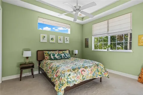 4207 Diamond Square Vero Beach FL 32967