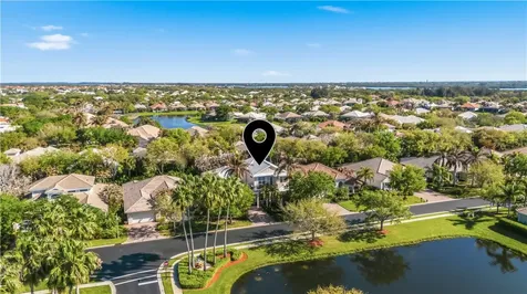 4207 Diamond Square Vero Beach FL 32967