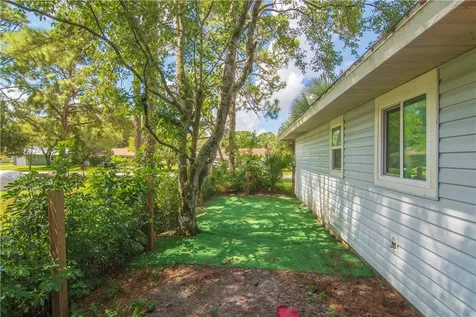 8775 24th Street Vero Beach FL 32966