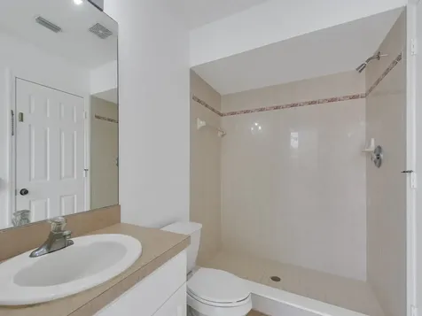 9084 102nd Avenue Vero Beach FL 32967