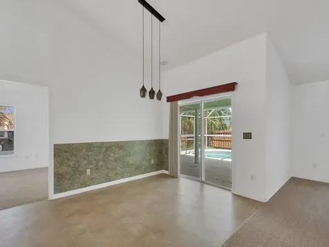 9084 102nd Avenue Vero Beach FL 32967