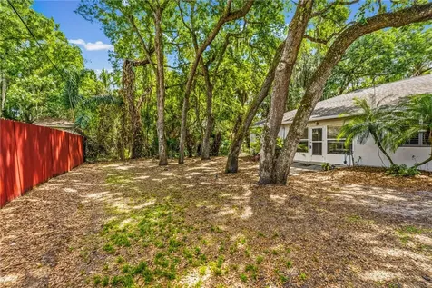 957 Franciscan Avenue Sebastian FL 32958